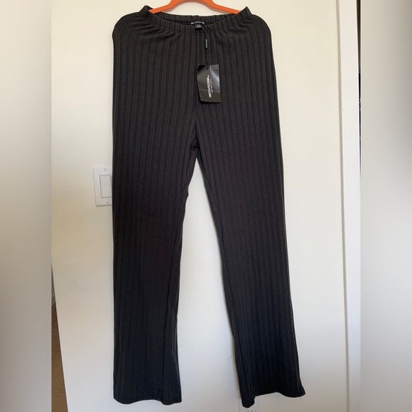 PrettyLittleThing Shape Charcoal Grey Wide Rib Flared Pants/Trousers Sz. 8 NWT - Picture 5 of 10